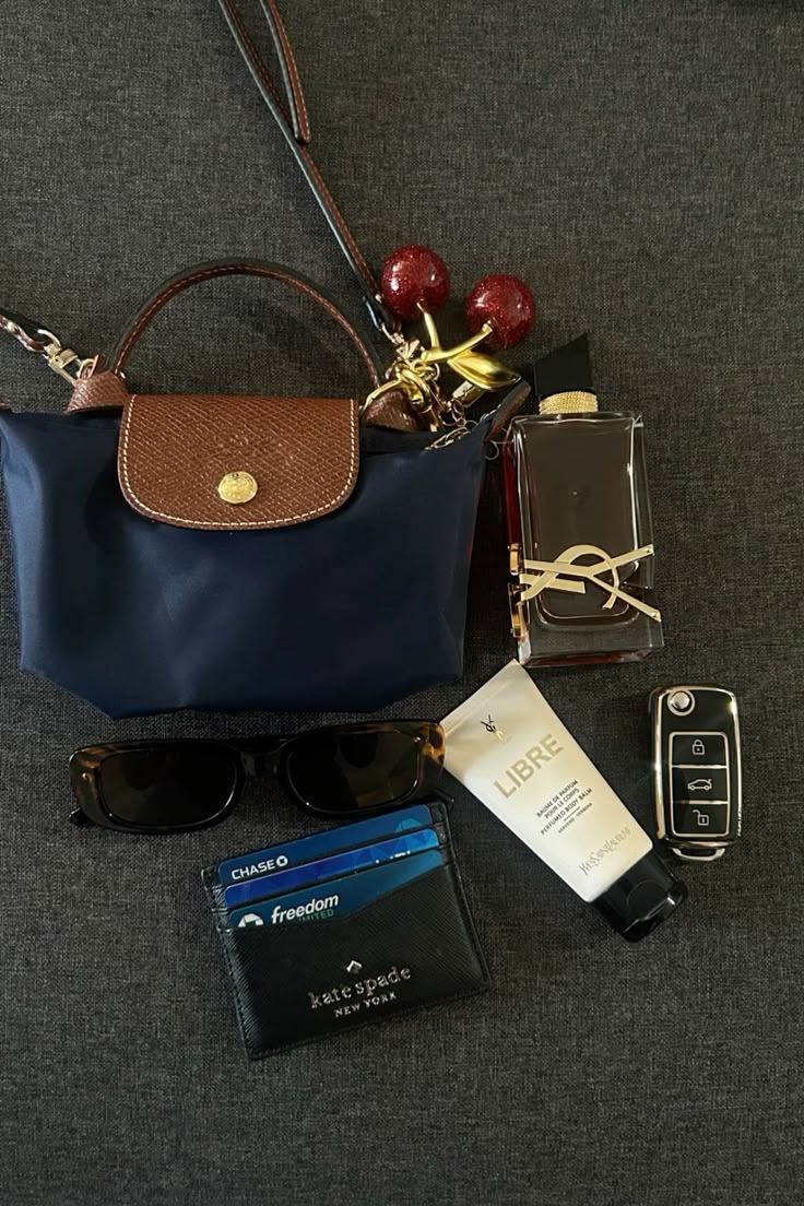 Mini Sac Longchamp – Élégance Compacte